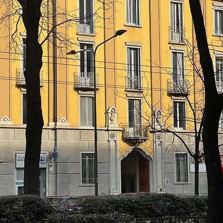 Appartamento A 5 Minuti Dal Centro Di Milano Di Anita E Marco Екстериор снимка